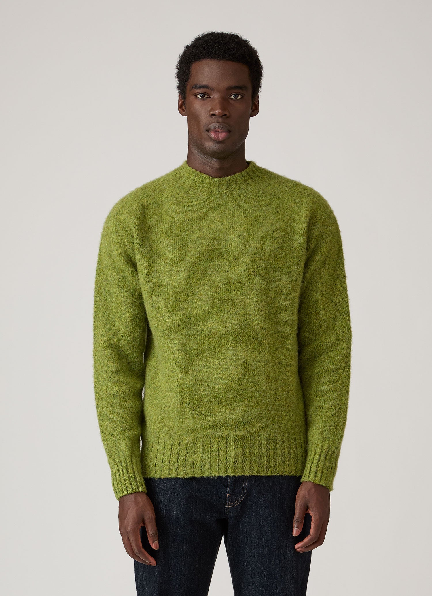 Men's Shetland Crew Neck Jumper in Crabapple
