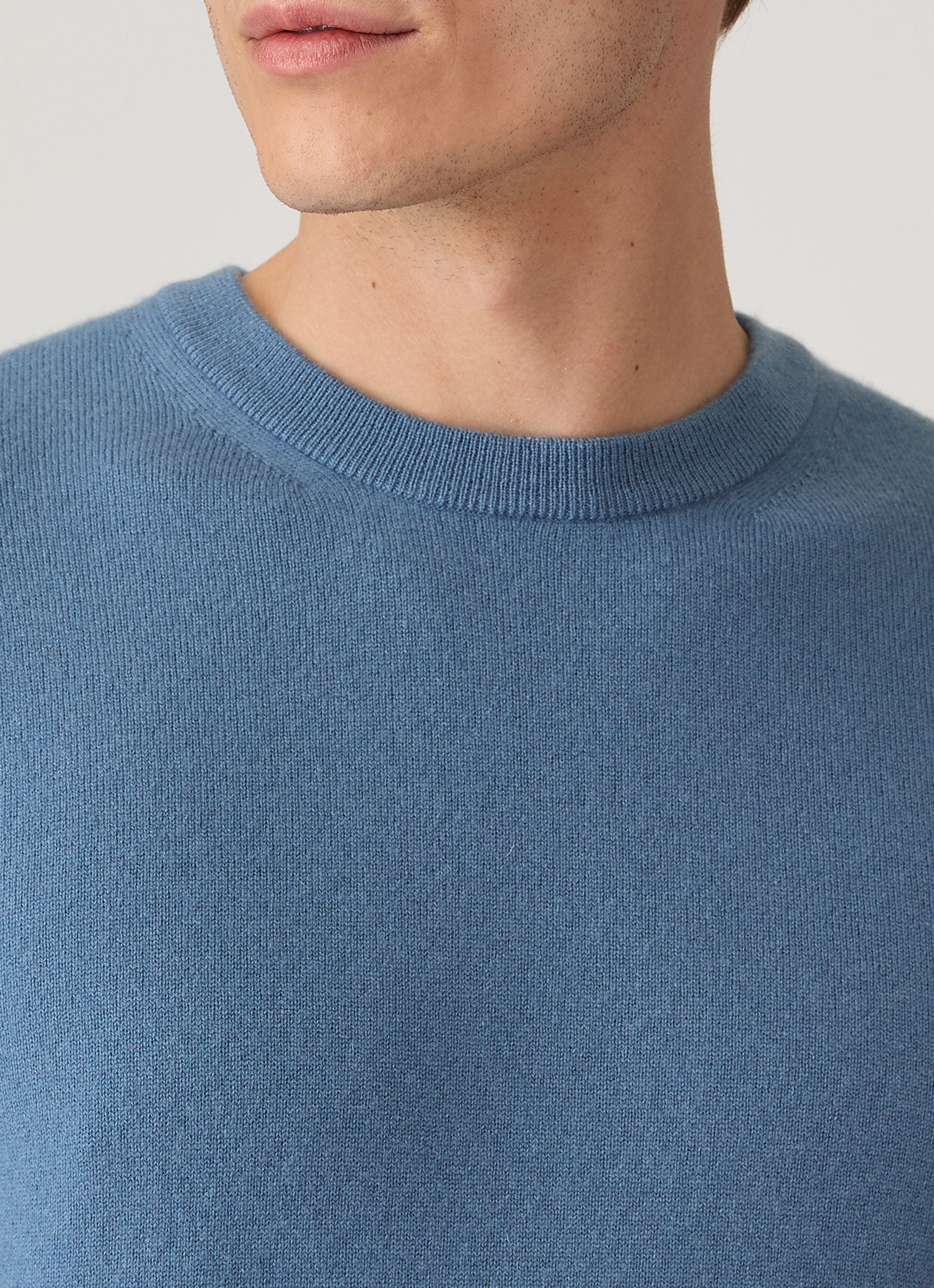 Men's Cashmere Crew Neck Jumper in Powder Blue
