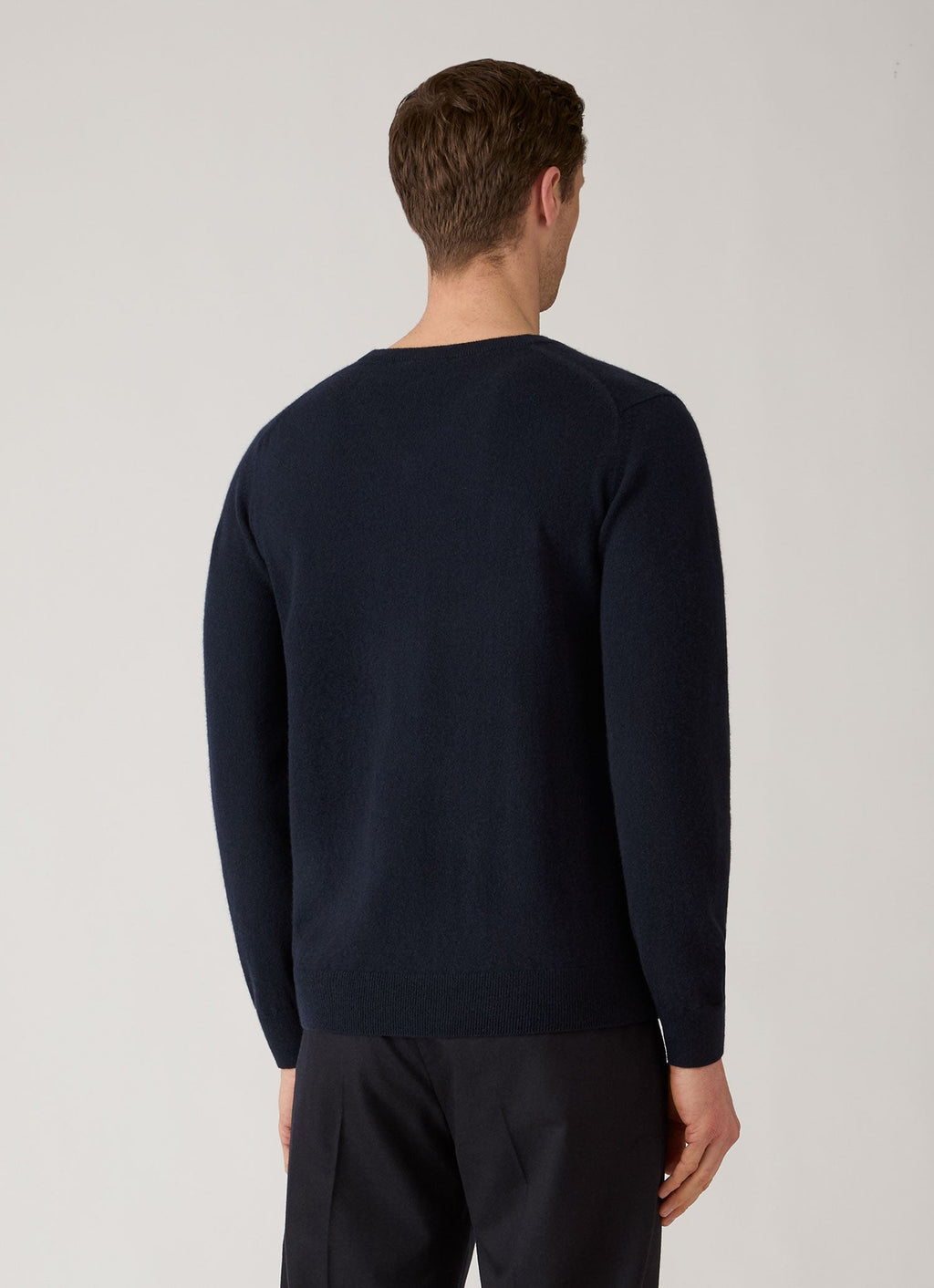 Men's Cashmere V-neck Jumper in Navy